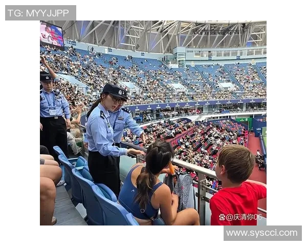 球迷热议焦点事件盘点从赛场表现到场外花絮全景解析